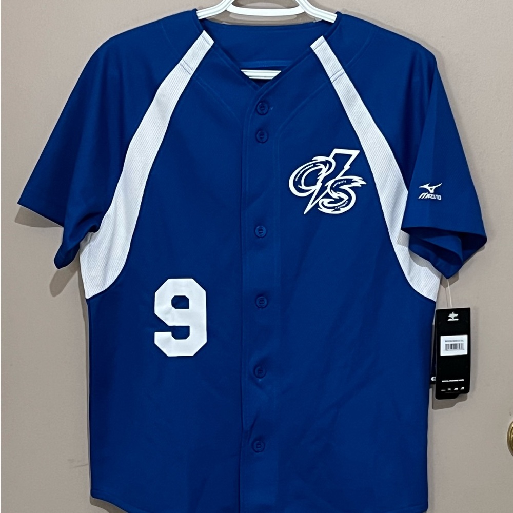 Mizuno DryLite NWT Baseball Button Up XL
LEAVING POSHMARK 5/1
